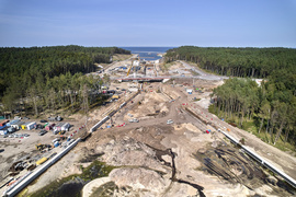 Przekop Mierzei Wiślanej: Montaż pierwszej bramy do „serca” inwestycji