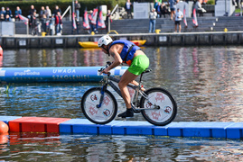 Rowerem po kładce i do wody