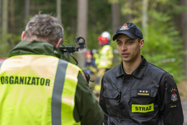 Strażacy ćwiczyli, jak ratować las