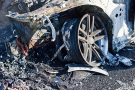 BMW spłonęło na S7