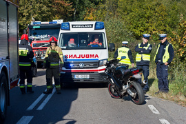 Zderzenie motocyklisty z peugeotem za Dębicą