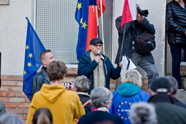 \"Zostajemy w Europie\". Prounijna pikieta w Elblągu