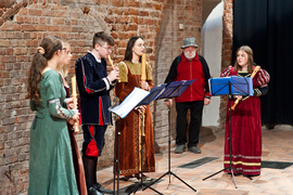 Baśniowe światy na płótnie. „Idylliczność” w Galerii EL