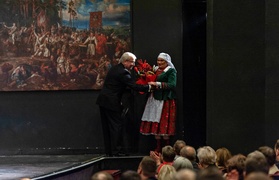 Od Balladyny do Wesela, czyli 45 lat elbląskiej sceny  (recenzja) 