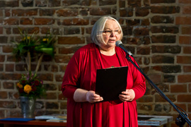 Ich troje ze stypendium