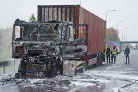 Ciężarówka spłonęła na S22, silnik mana eksplodował podczas jazdy zdjęcie nr 250465