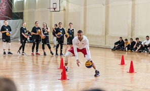 Koszykarze w czwartym liceum