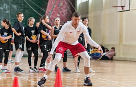 Koszykarze w czwartym liceum