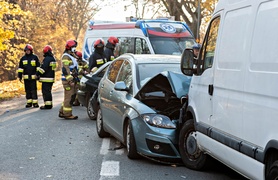 Zderzenie trzech aut w Dąbrowie Zderzenie trzech aut w Dąbrowie