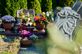 Elblążanie odwiedzają groby bliskich