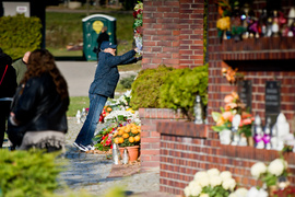 Elblążanie odwiedzają groby bliskich