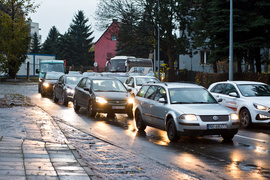 Bema z objazdem, kierowcy stoją w korkach