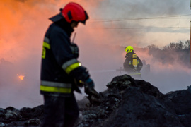 Gigantyczny pożar w Gronowie Górnym. Sytuacja jest już opanowana  (aktualizacja) 