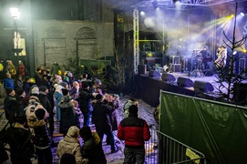 Mikołaj, stragany, koncerty. Trwają Świąteczne Spotkania Elblążan