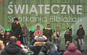 Mikołaj, stragany, koncerty. Trwają Świąteczne Spotkania Elblążan