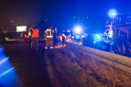 Osobówka na dachu, a auto dostawcze na boku