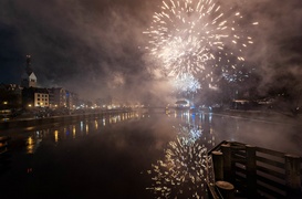 Na pokazie fajerwerków elblążanie przywitali Nowy Rok zdjęcie nr 253879
