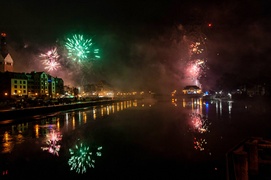 Na pokazie fajerwerków elblążanie przywitali nowy rok