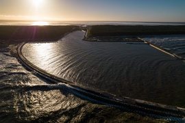 Prawie trzy tysiące osób buduje przekop