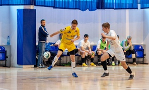 Futsal na żółto, biało i niebiesko zdjęcie nr 254299