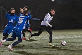 Olimpia wygrała w zimny, deszczowy wieczór