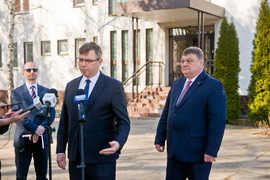 Znaleźli schronienie w byłym hotelu przy Brzeskiej