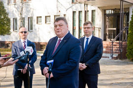 Znaleźli schronienie w byłym hotelu przy Brzeskiej