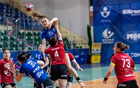 Zacięty mecz z wicemistrzyniami