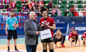 Zacięty mecz z wicemistrzyniami