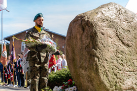 Wspomnienie wyzwolenia i pamięć o zbrodni
