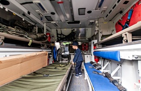 W mundurze... lecz bardziej na luzie