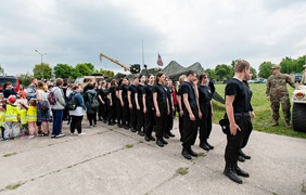 W mundurze... lecz bardziej na luzie