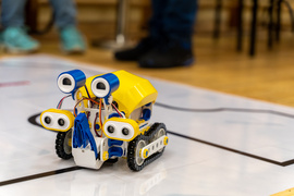 Ludzie, roboty, programowanie i rywalizacja (aktualizacja)