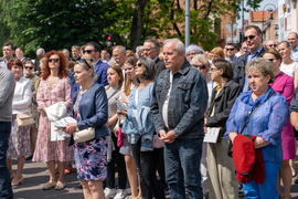 Przez miasto przeszły procesje Przez miasto przeszły procesje