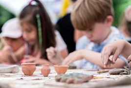 Nie święci garnki lepią Nie święci garnki lepią