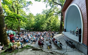 Niedziela pod znakiem Mrożka
