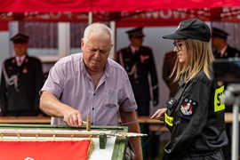 Strażacy ochotnicy z Łęcza mają swój sztandar zdjęcie nr 266605