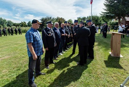Strażacy ochotnicy z Łęcza mają swój sztandar zdjęcie nr 266631