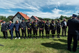Strażacy ochotnicy z Łęcza mają swój sztandar zdjęcie nr 266630