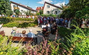 Klasycznie w Różanym Ogrodzie