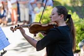 Klasycznie w Różanym Ogrodzie