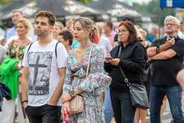 Muzyka... popłynęła