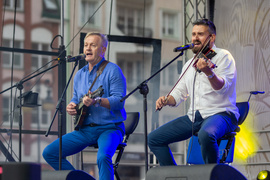 Muzyka... popłynęła