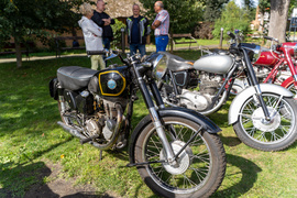 Najpierw go słychać, a potem widać