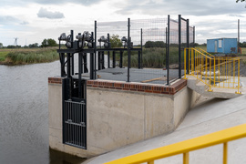 Mieszkańców przed powodzią ochronią wrota Mieszkańców przed powodzią ochronią wrota