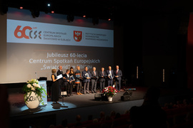 Światowidowi stuknęła sześćdziesiątka