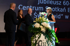 Światowidowi stuknęła sześćdziesiątka