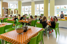 Nówka stołówka