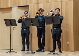 75 lat szkoły pełnej muzyki