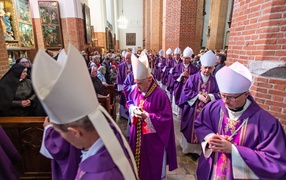 Pożegnali biskupa Jana Styrnę